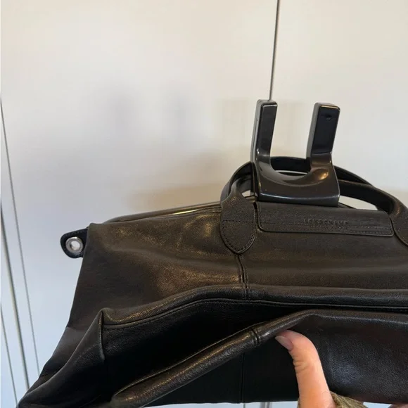 Longchamp Classic Black Leather Shoulder Bag - Picture 5 of 16